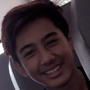 Meet your Posher, Ari